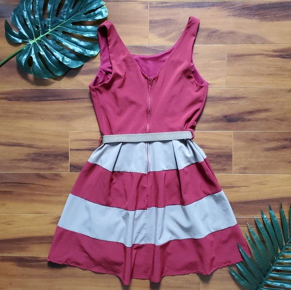 Colorblock Sundress with Gold Belt - Picture 2 of 7